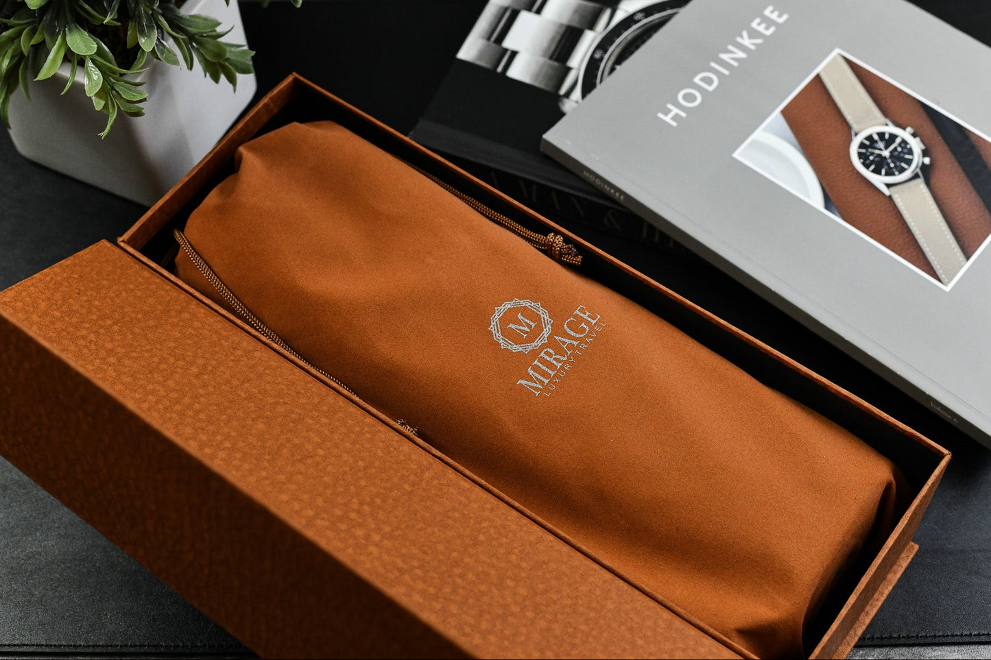 Premium Mirage Luxury Travel watch roll presented inside elegant gift-ready packaging.