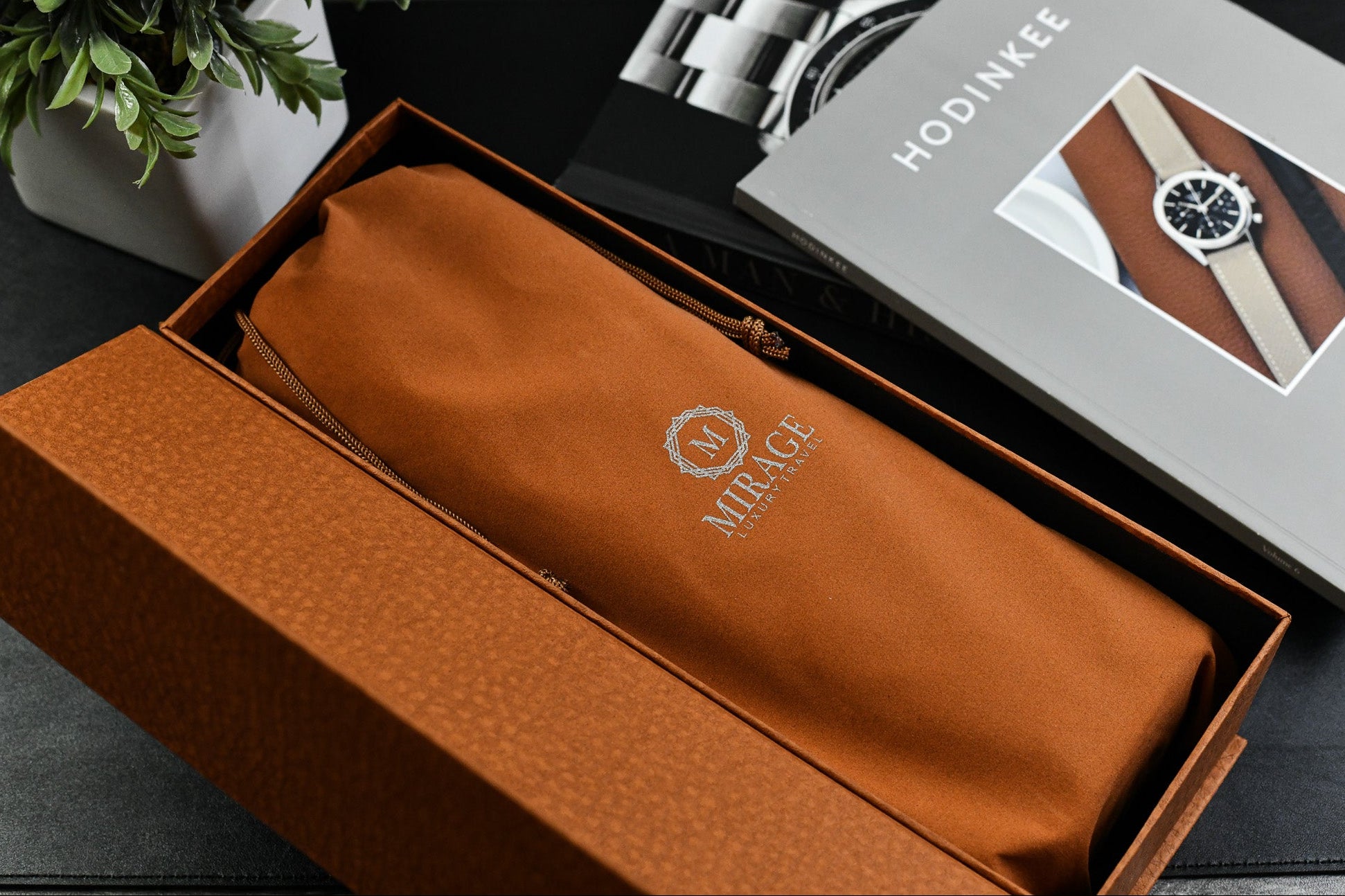 Premium Mirage Luxury Travel watch roll presented inside elegant gift-ready packaging.