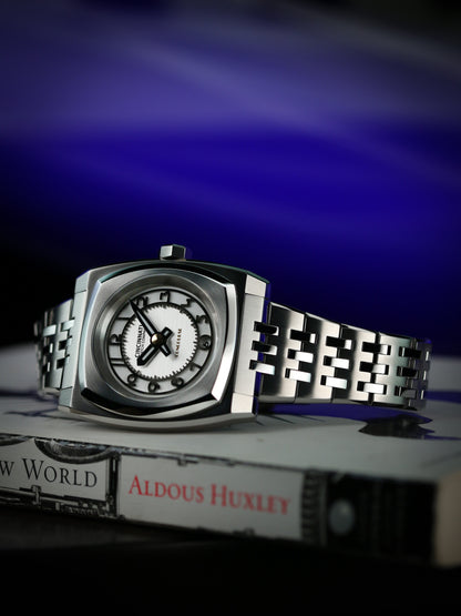 Concourse Silver-White