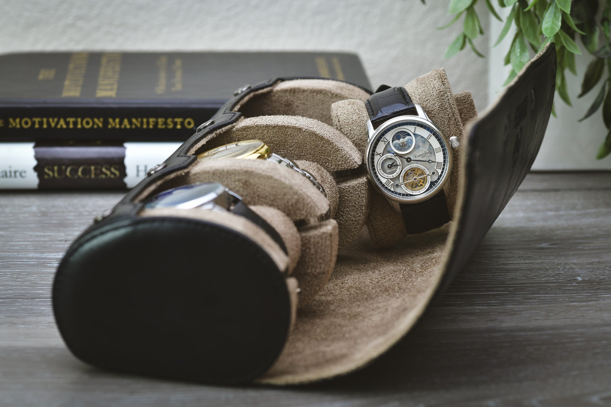 Side profile showing the signature sliding watch cushions inside the Mirage luxury watch roll.