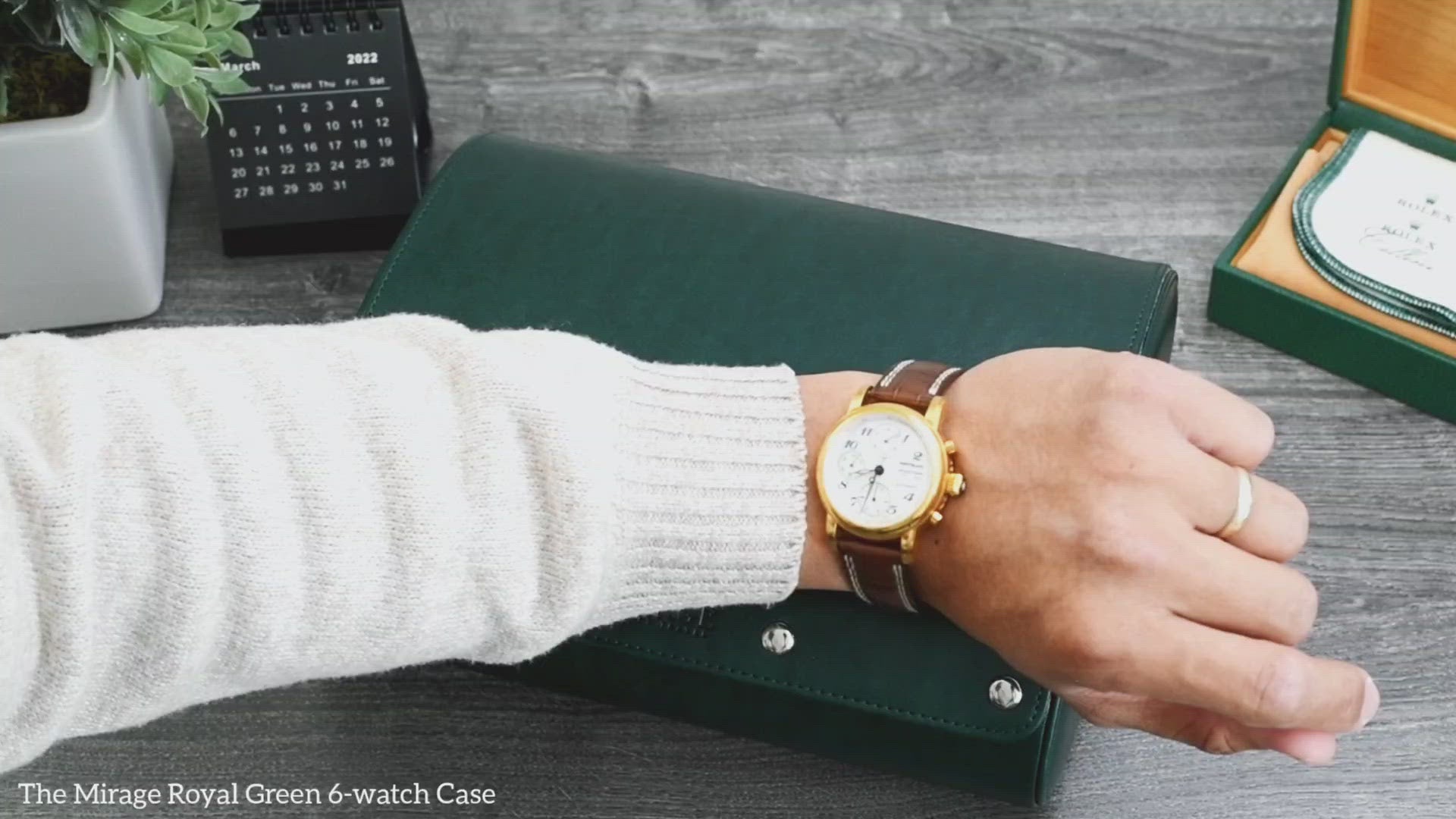 Video demonstration of the Royal Green premium vegan leather 6 watch roll with luxury watch storage features