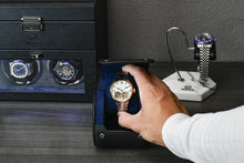 Afbeelding laden in galerijviewer, Sable Black Saffiano lederen horlogerolhouder 3-horloges
