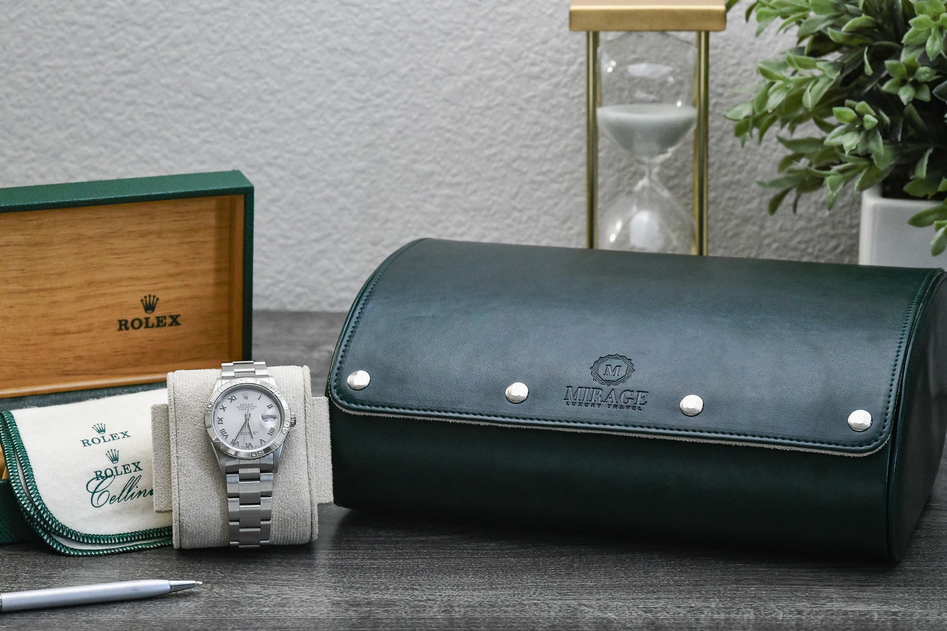 Closed Royal Green premium vegan leather 6 watch travel case with ivory white suede interior for luxury watch collectors