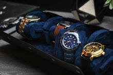 Carica l&#39;immagine nel visualizzatore Galleria, Sable Nero Saffiano Leather Watch Roll Case 4-orologi
